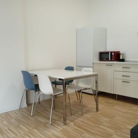 Apartment Via D'Apulia 11 มิลาน ภายนอก รูปภาพ